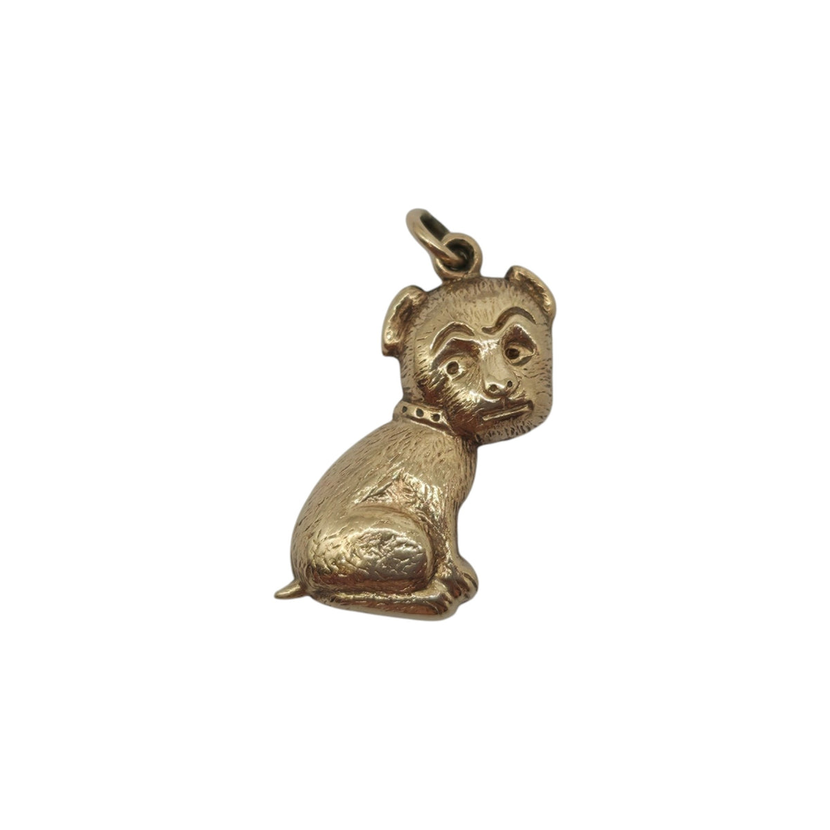 Chester 9ct 375 Yellow Gold Seated Dog Charm 1958 L 1.6 cm 0.8 g.