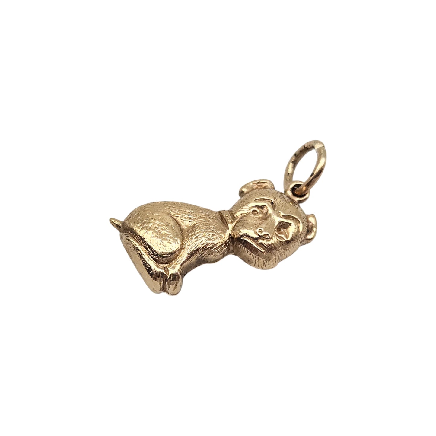 Chester 9ct 375 Yellow Gold Seated Dog Charm 1957 L 1.7 cm 0.8 g.