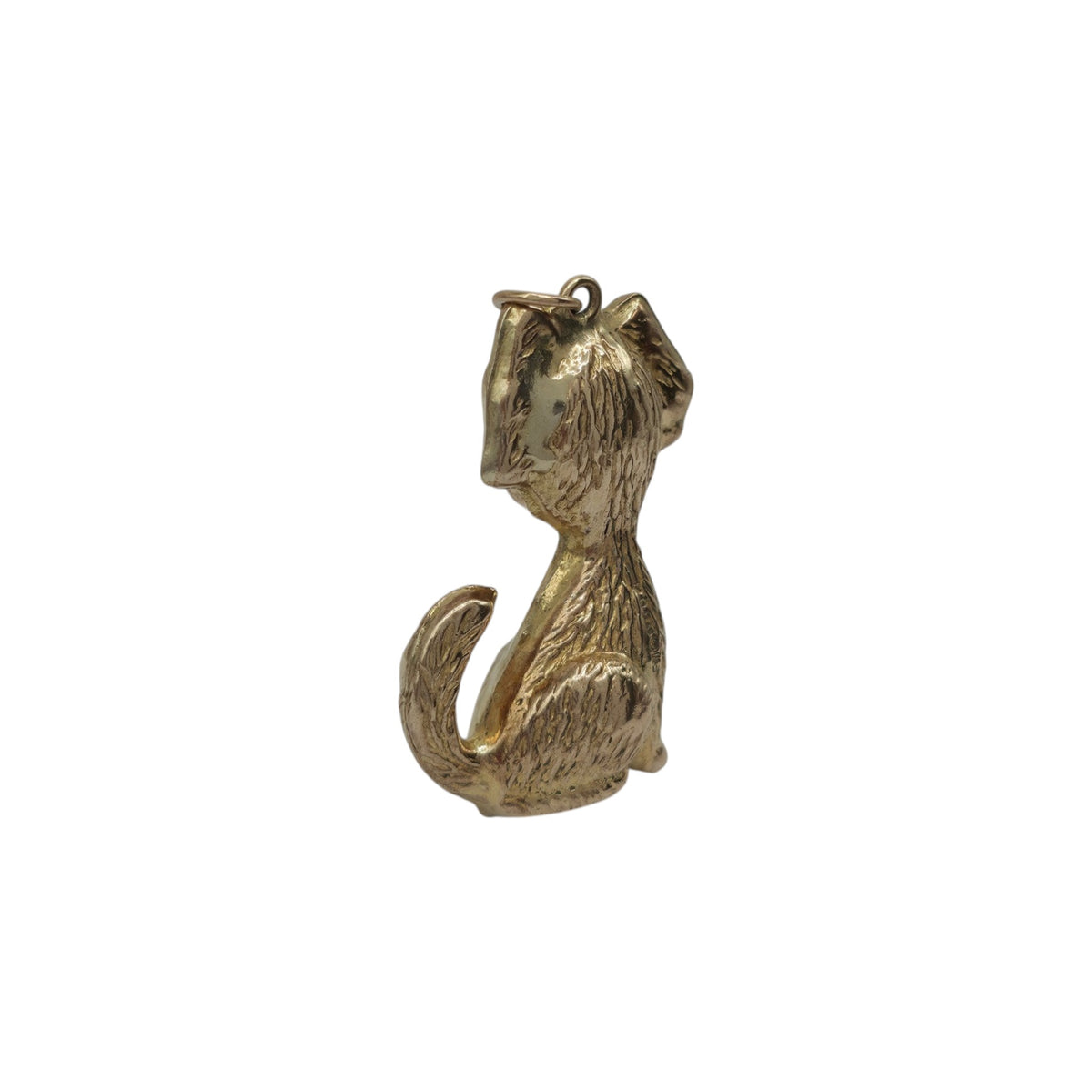 9ct 375 Yellow Gold Seated Dog Charm 1975 L 2.6 cm 2.5 g.