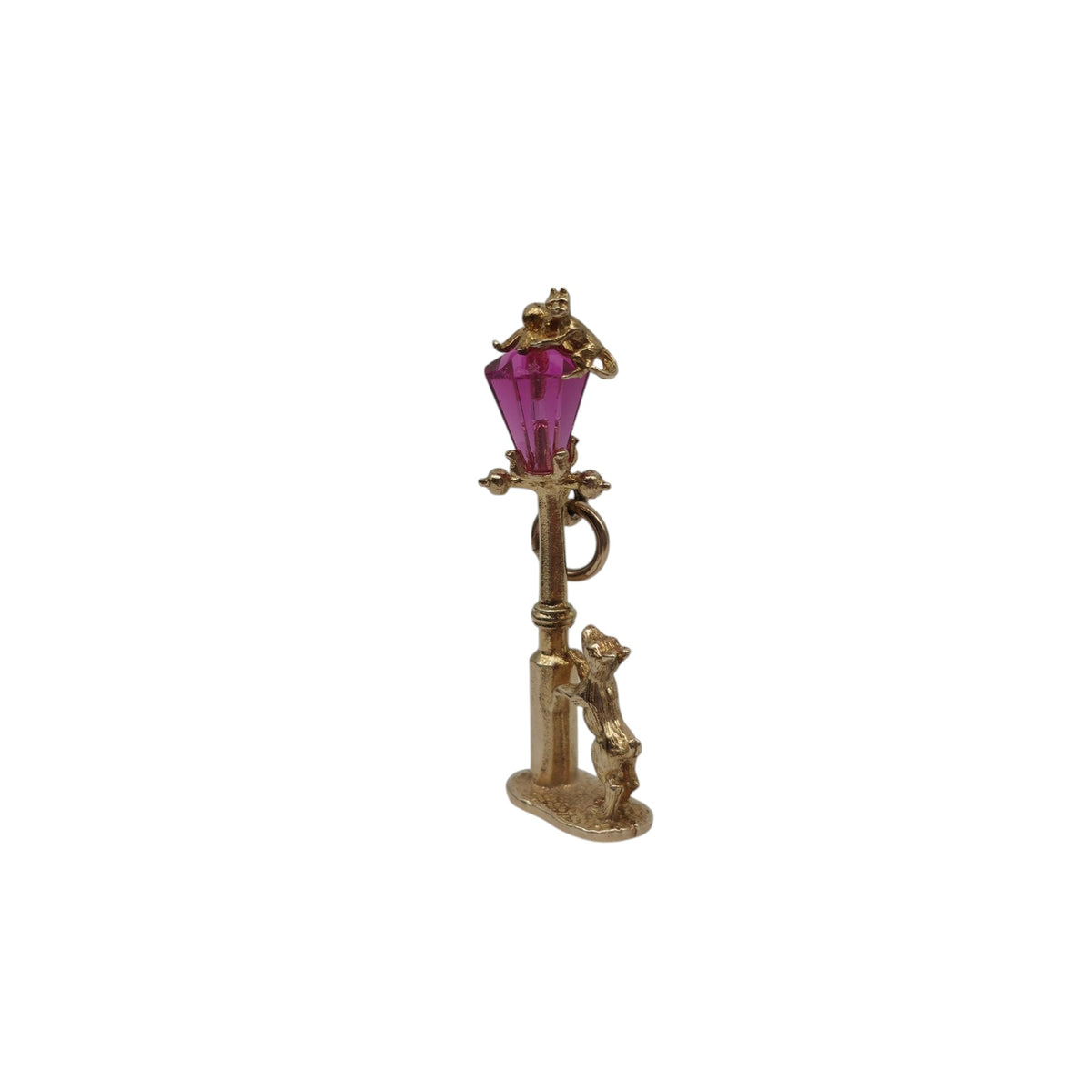 Amusing 9ct 375 Yellow Gold Dog Chasing Cat Up Lamppost Charm 1971 L 2.9 cm 2.1 g.