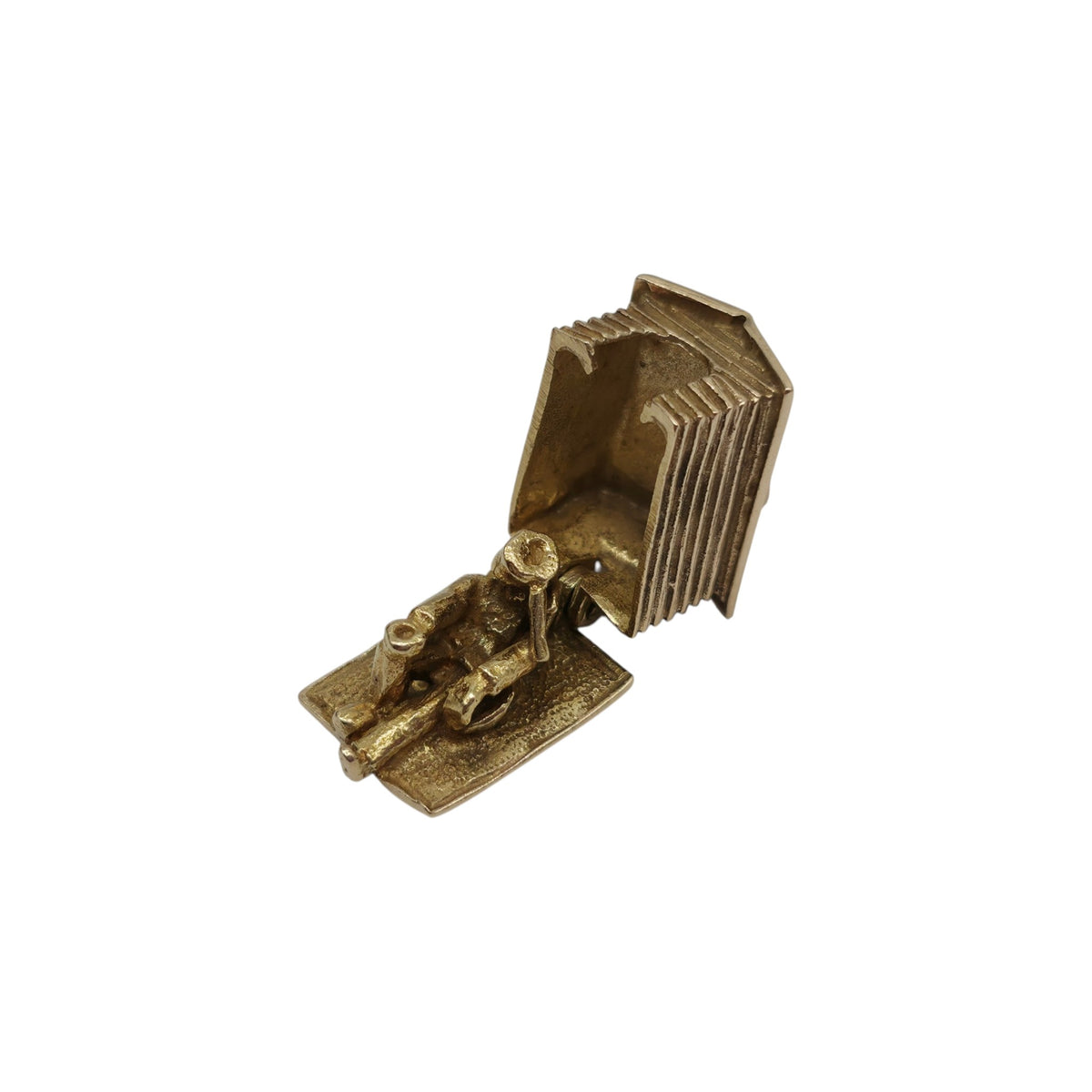 Unusual 9ct 375 Yellow Gold Drunk Man In The Doghouse Opening Charm 1961 L 1.8 cm 8.3 g.