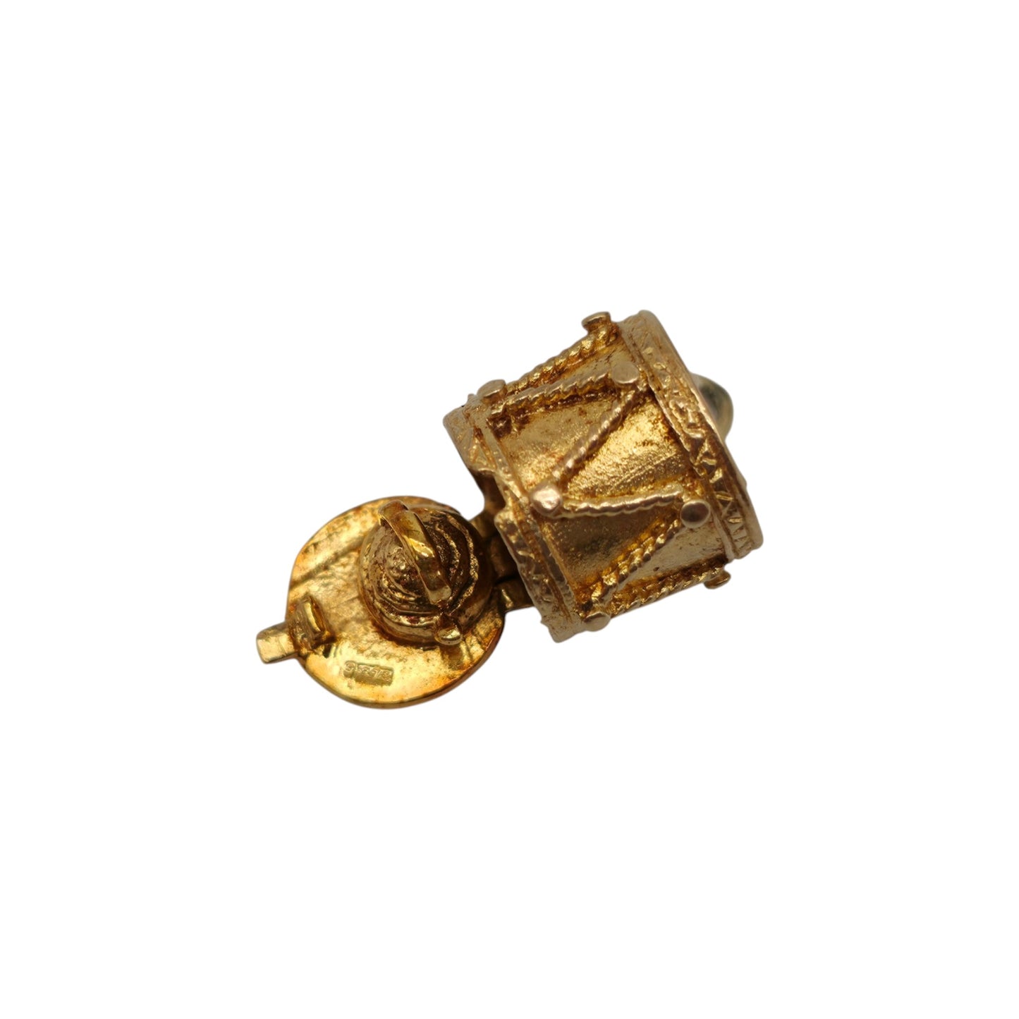 9ct 375 Yellow Gold Drum Opening Charm 1959 L 1.0 cm 4.3 g.