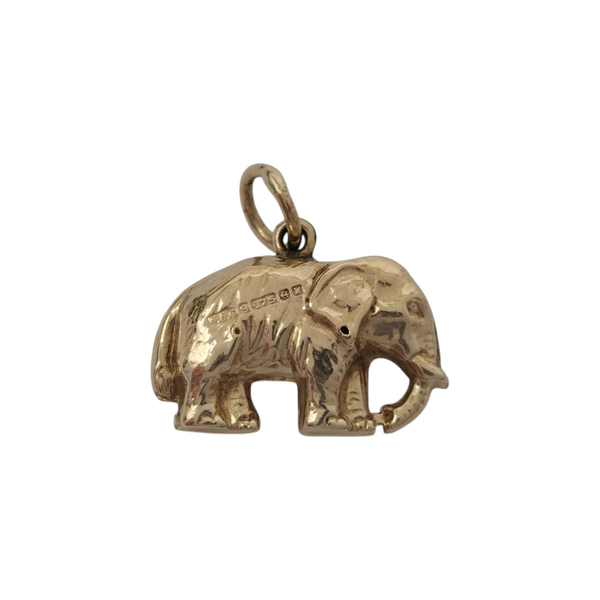 9ct 375 Yellow Gold Elephant Charm 1971 L 1.5 cm 0.8 g.