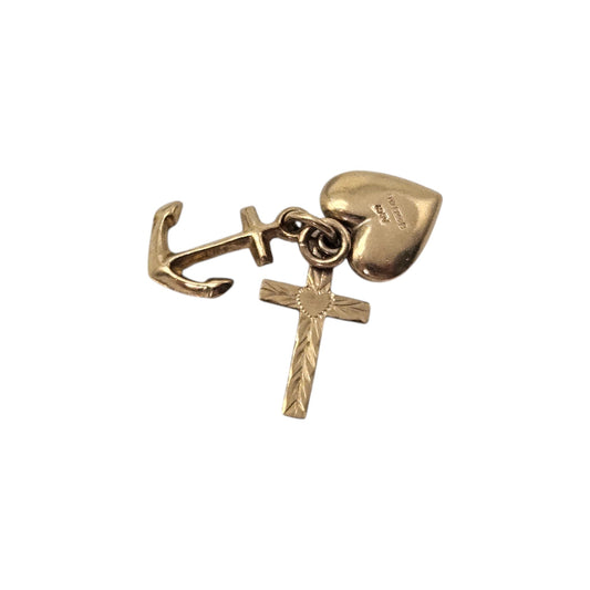 9ct 375 Yellow Gold Faith, Hope & Charity Charm 1965 L 1.6 cm 1.3 g.