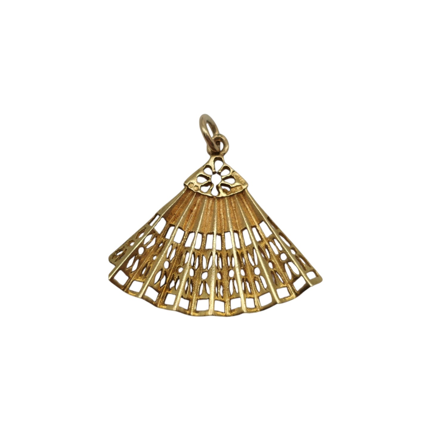 9ct 375 Yellow Gold Fan Charm 1968 L 2.6 cm 1.6 g.