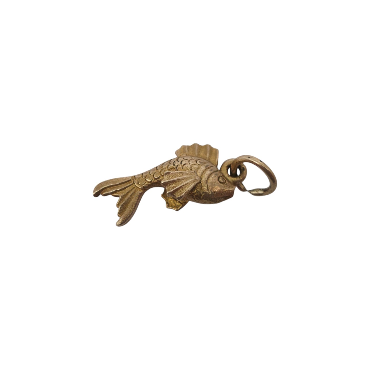 9ct 375 Yellow Gold Fish Charm 1953 L 1.4 cm 1.2 g.