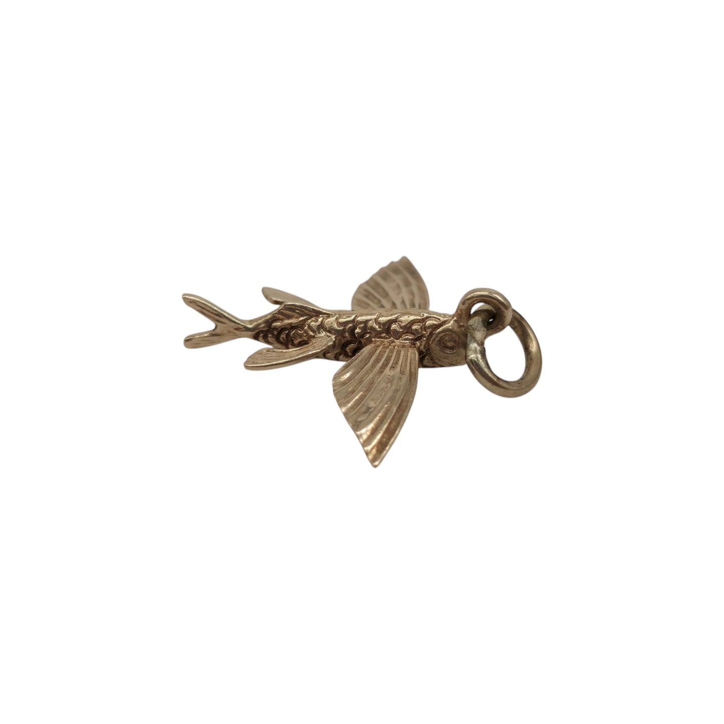 9ct 375 Yellow Gold Flying Fish Charm 1973 L 1.6 cm 0.9 g.