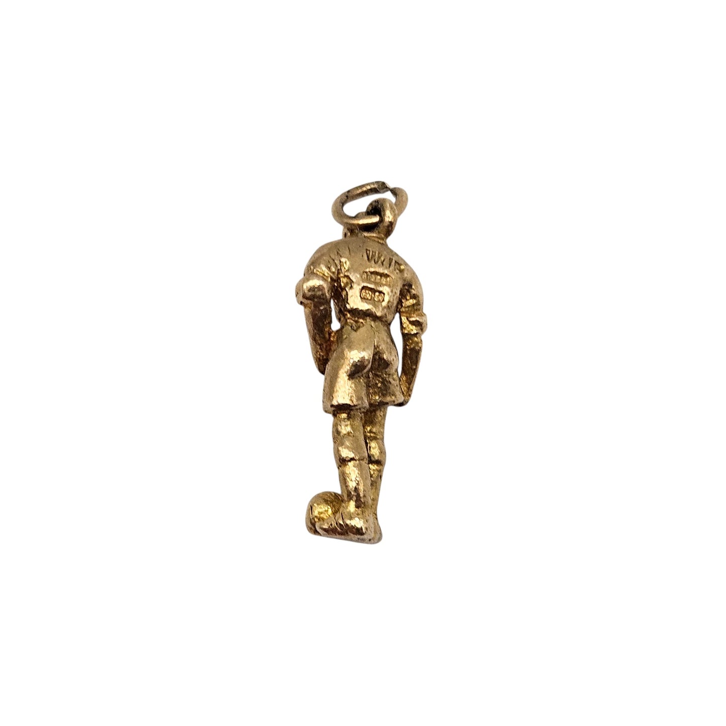 9ct 375 Yellow Gold Football Player Charm 1963 L 2.1 cm 3.4 g.