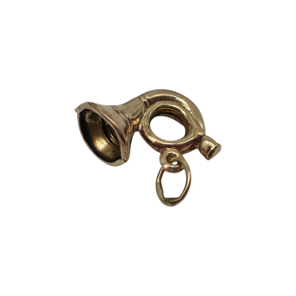 9ct 375 Yellow Gold French Horn Charm 1981 L 1.2 cm 0.5 g.