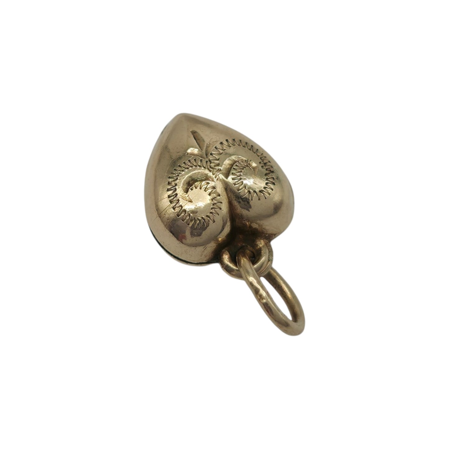 9ct 375 Yellow Gold Engraved Heart Charm 1970 L 1.0 cm 0.9 g.