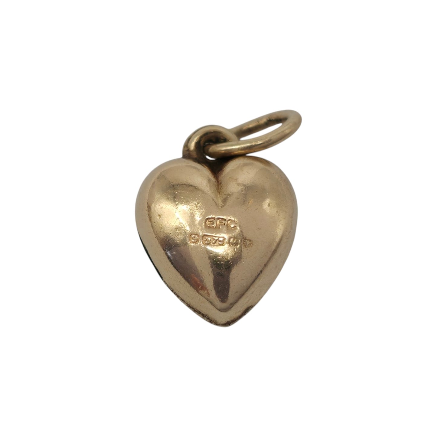 9ct 375 Yellow Gold Engraved Heart Charm 1970 L 1.0 cm 0.9 g.