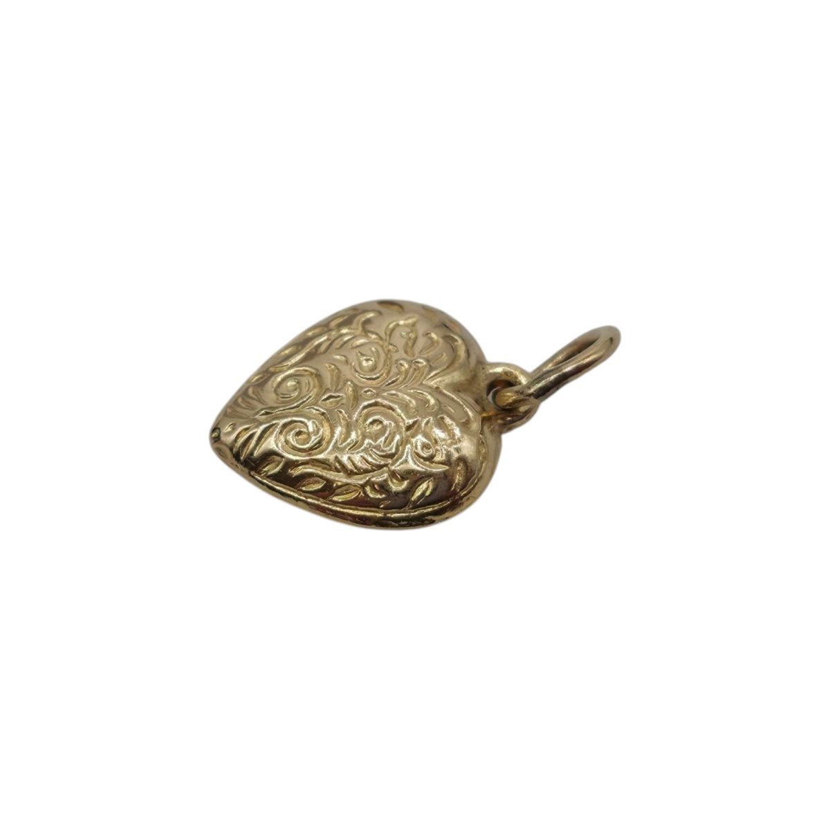 Petite 9ct 375 Yellow Gold Engraved Heart Charm c.1980 L 0.8 cm 0.2 g.