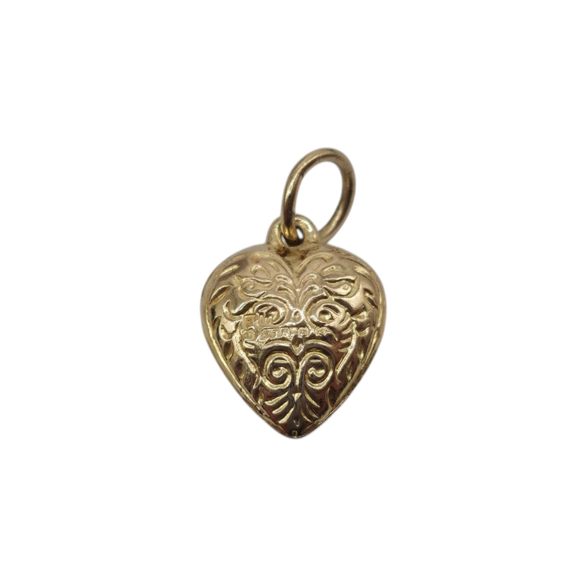 Petite 9ct 375 Yellow Gold Engraved Heart Charm c.1980 L 0.8 cm 0.2 g.