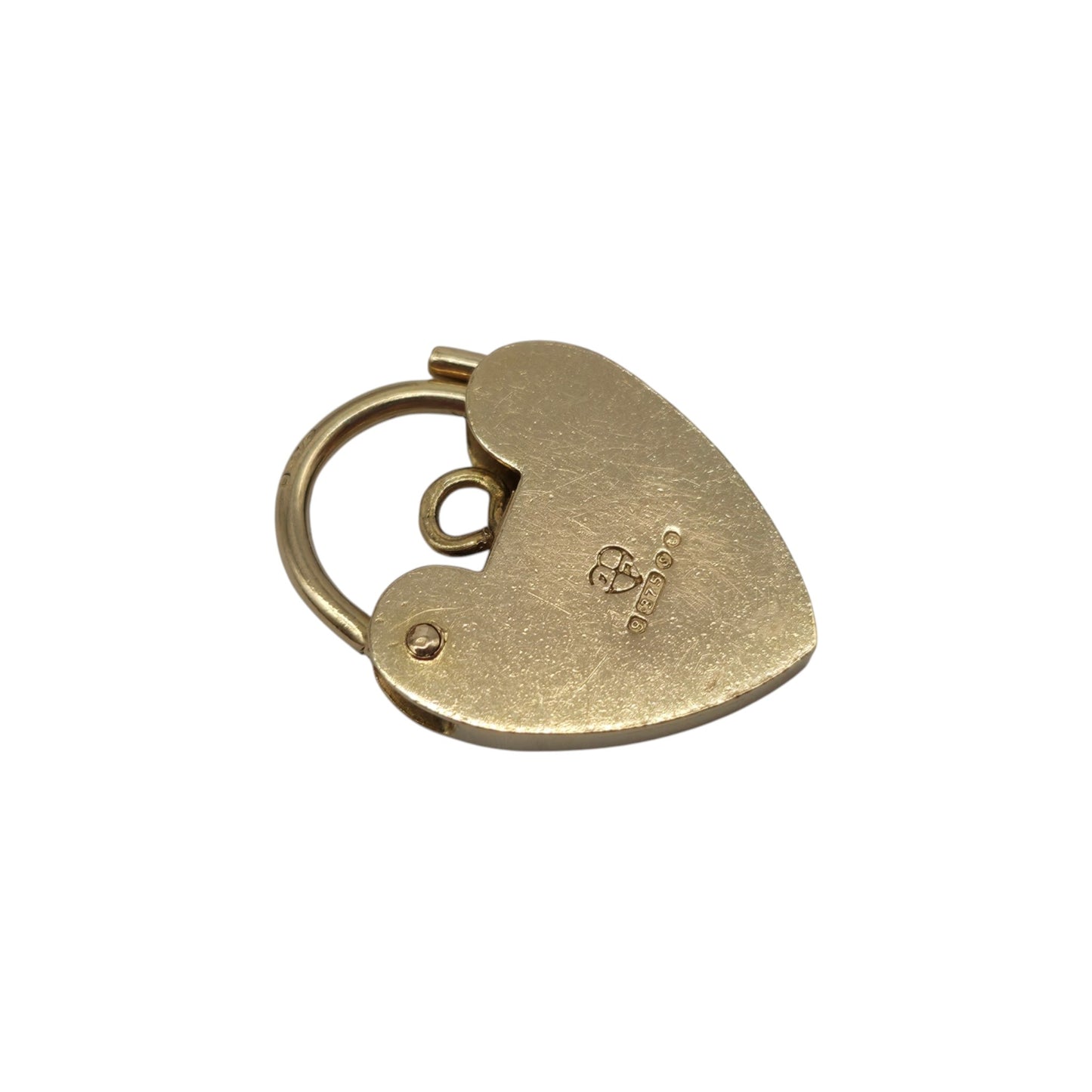 9ct 375 Yellow Gold Heart Shaped Padlock 1973 L 1.7 cm 1.5 g.