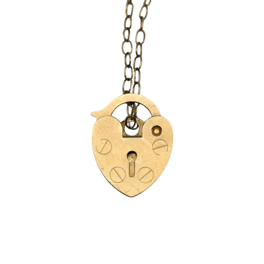 Petite 9ct 375 Yellow Gold Heart Shaped Padlock L 1.3 cm 0.4 g.