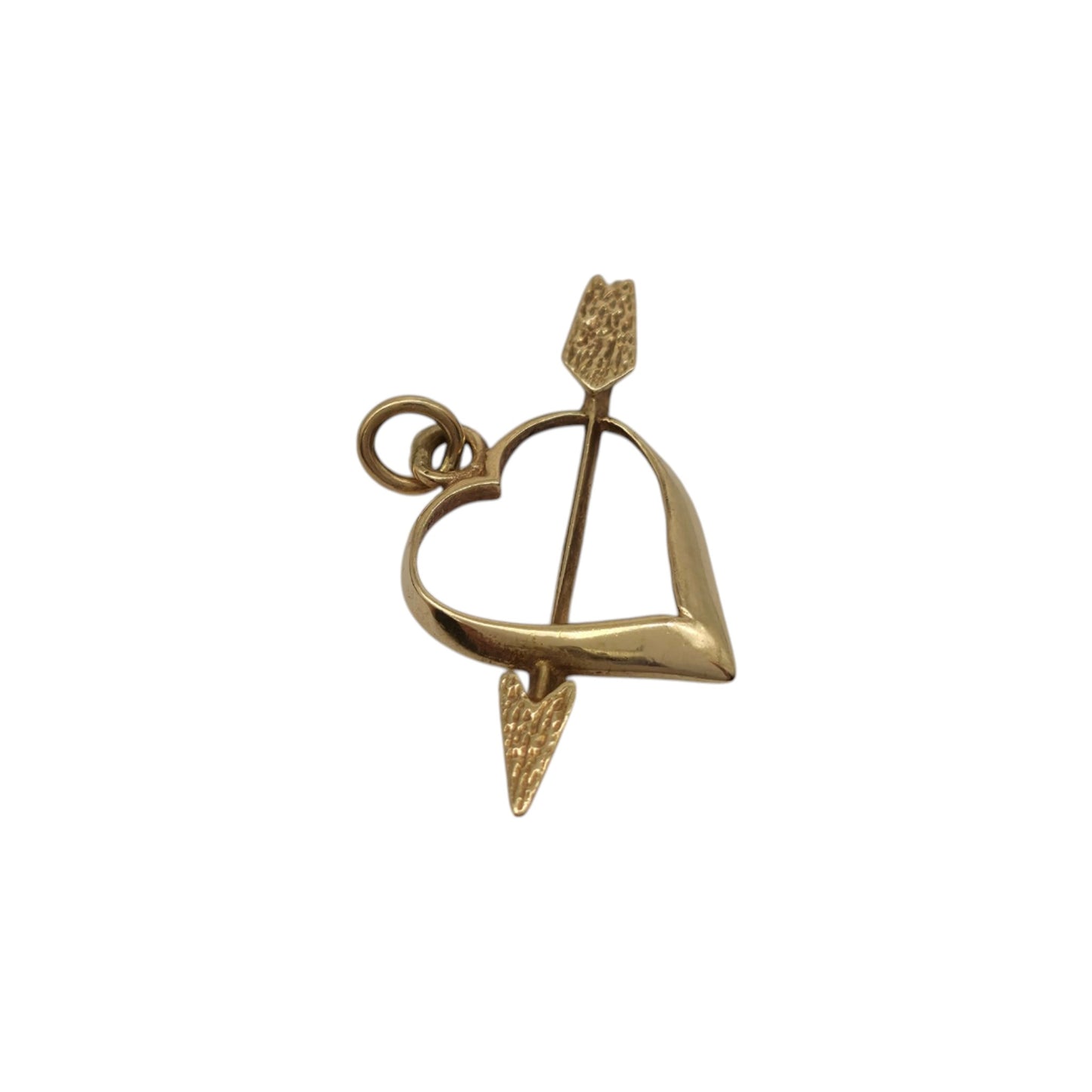 9ct 375 Yellow Gold Heart With Arrow Charm 1979 L 1.3 cm 0.7 g.