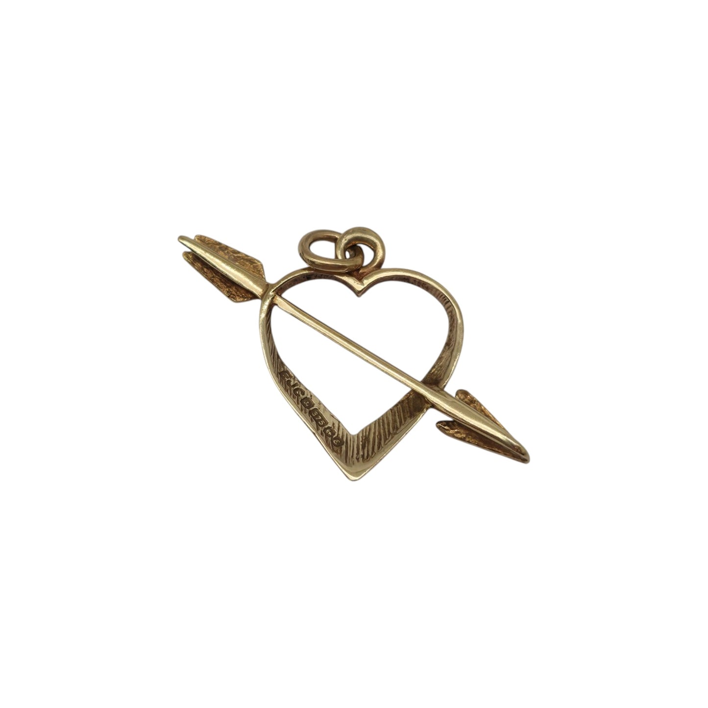 9ct 375 Yellow Gold Heart With Arrow Charm 1979 L 1.3 cm 0.7 g.