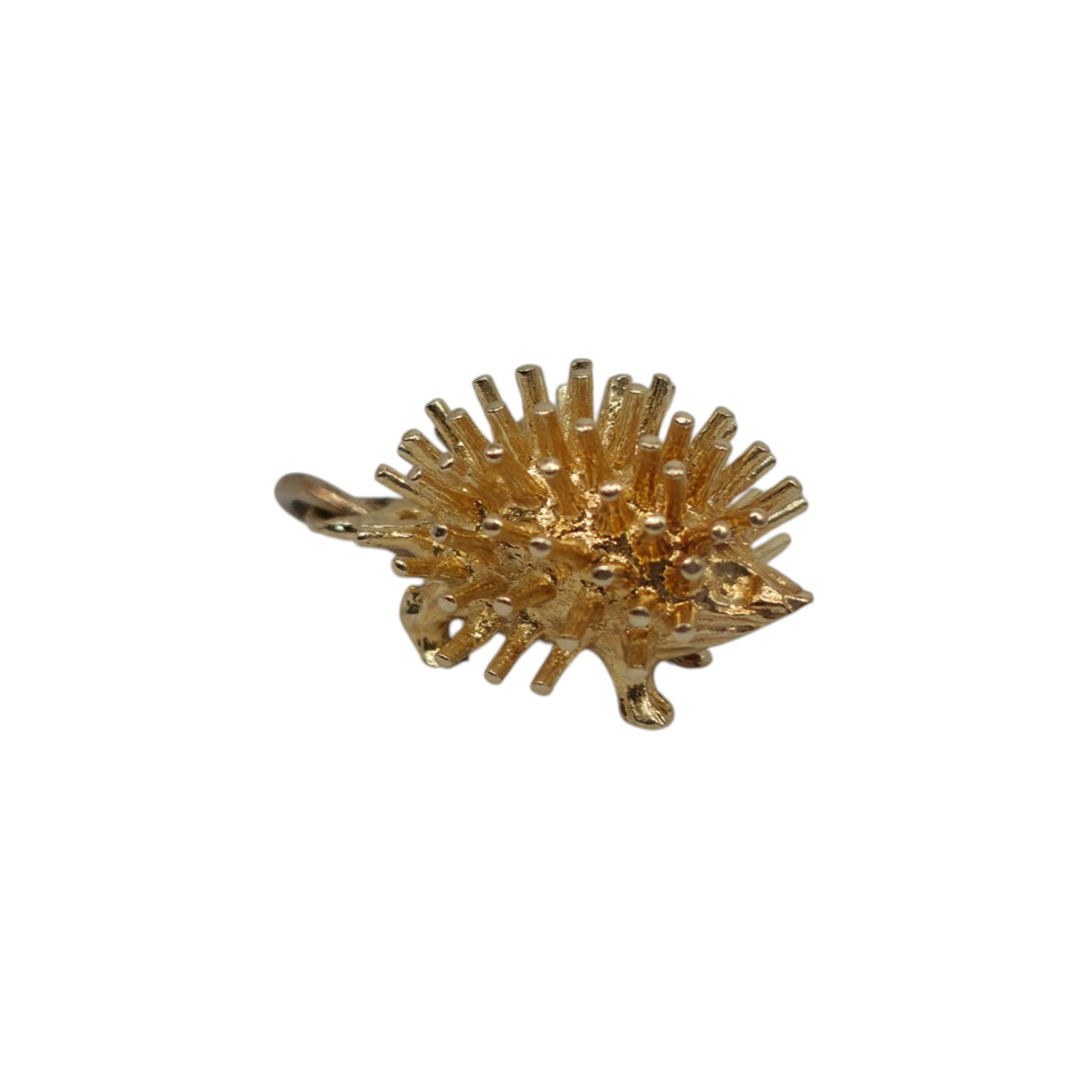 9ct 375 Yellow Gold Hedgehog Charm c.1980 L 1.5 cm 2.6 g.