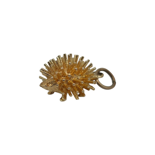 9ct 375 Yellow Gold Hedgehog Charm c.1980 L 1.5 cm 2.6 g.