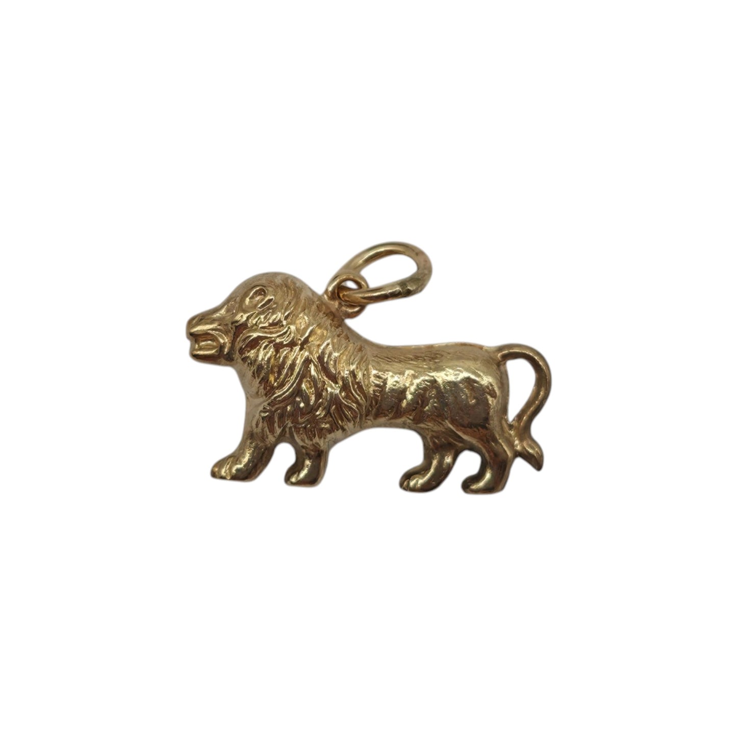 9ct 375 Yellow Gold Lion Charm 1968 L 1.8 cm 1.0 g.