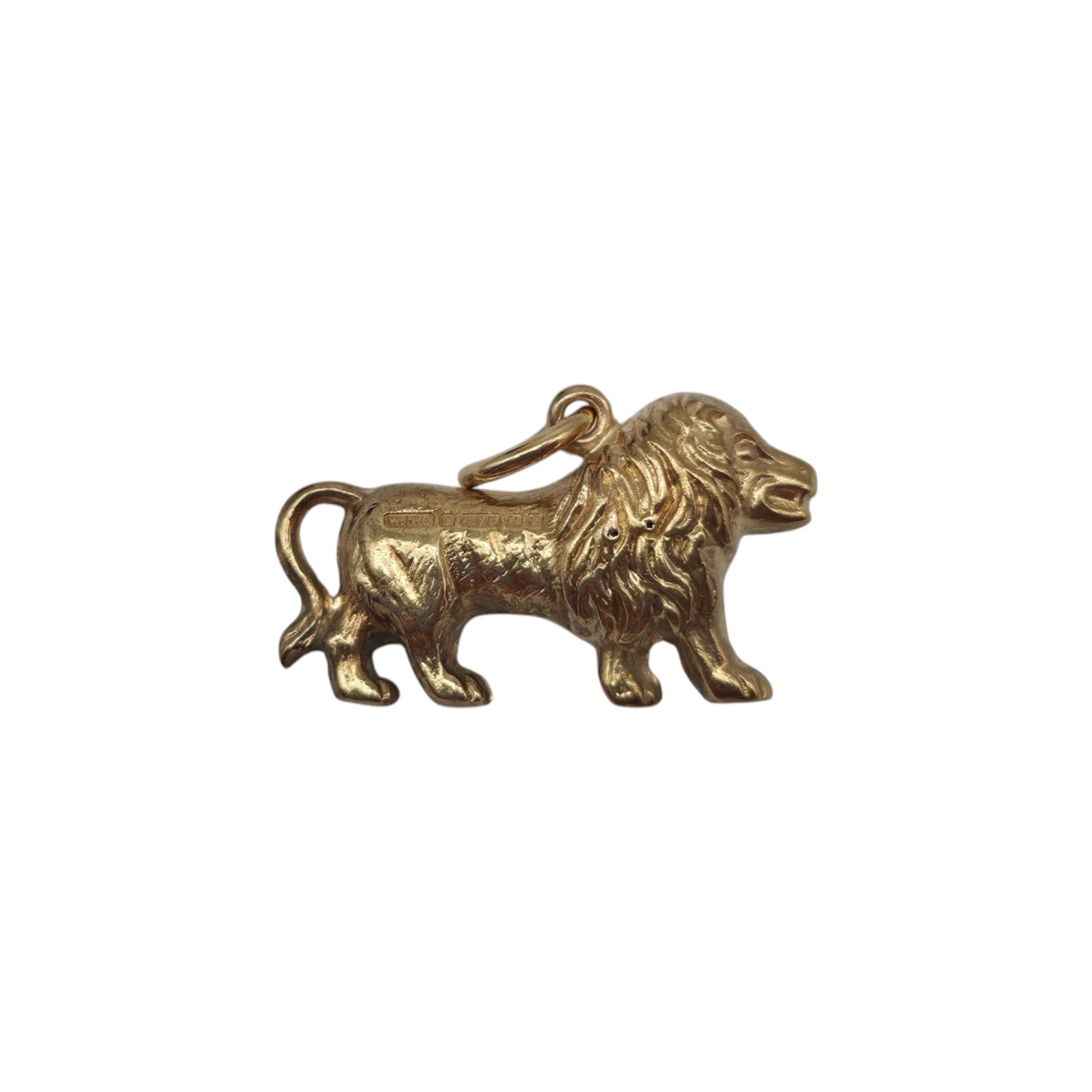 9ct 375 Yellow Gold Lion Charm 1968 L 1.8 cm 1.0 g.