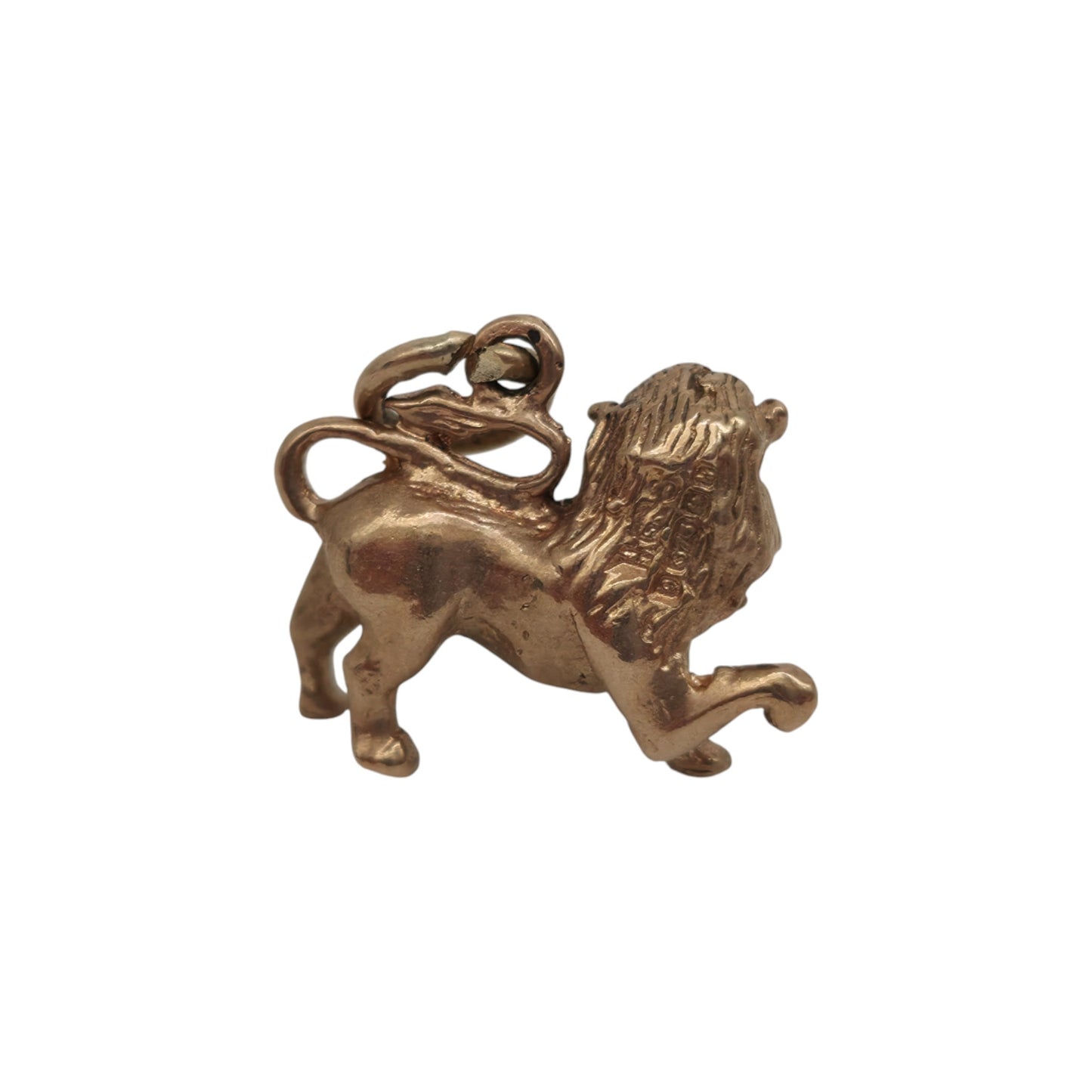 Cast 9ct 375 Yellow Gold Lion Charm 1971 L 1.3 cm 2.6 g.
