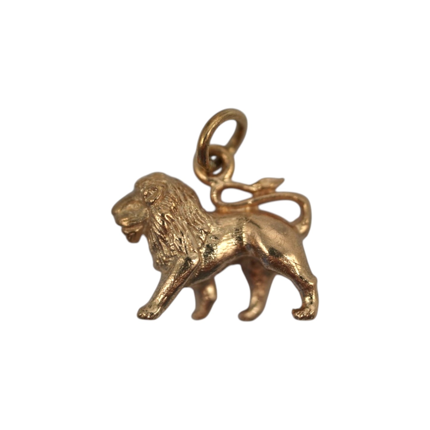 9ct 375 Yellow Gold Lion Charm 1969 L 1.3 cm 2.9 g.