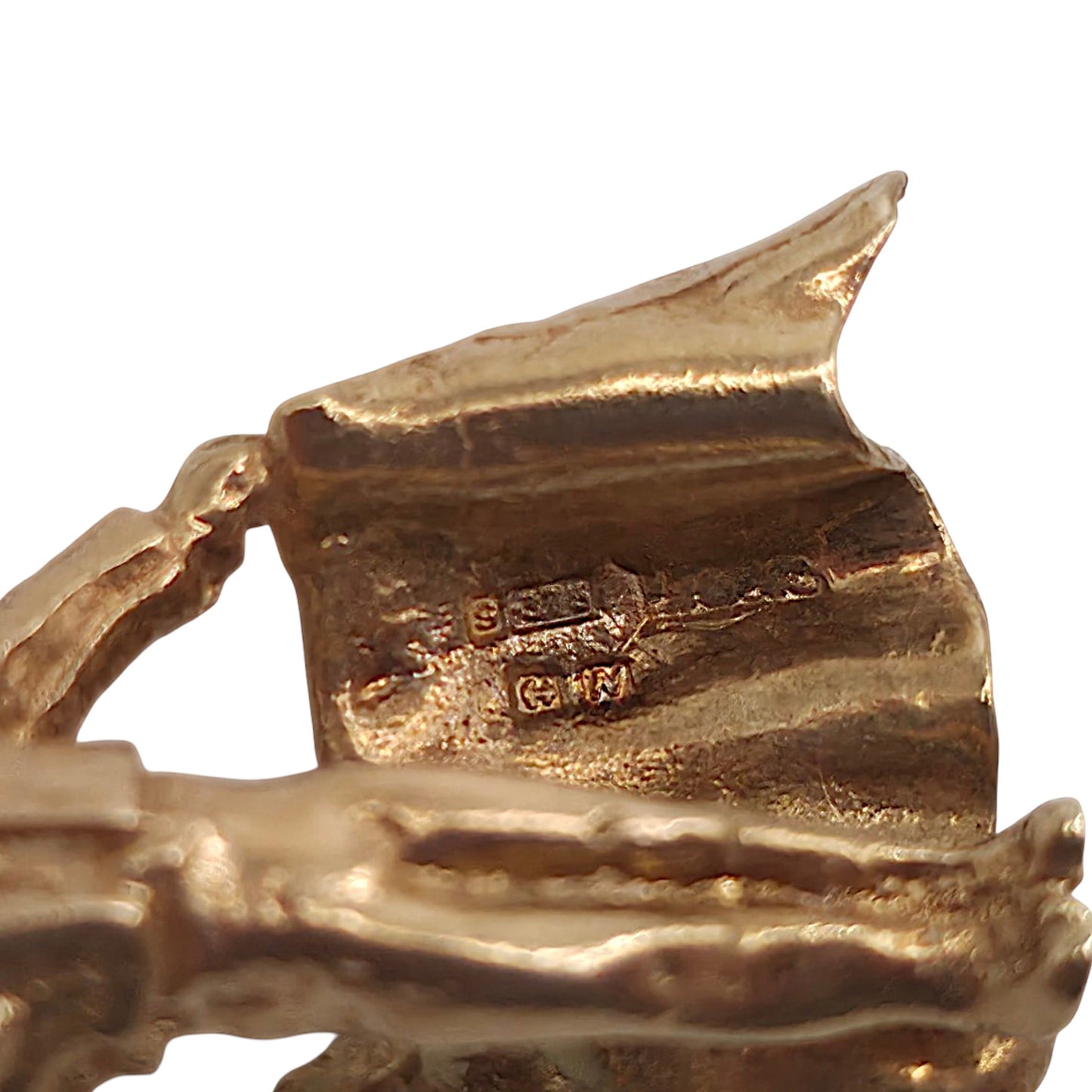 9ct 375 Yellow Gold Matador Charm 1962 L 1.9 cm 2.6 g.