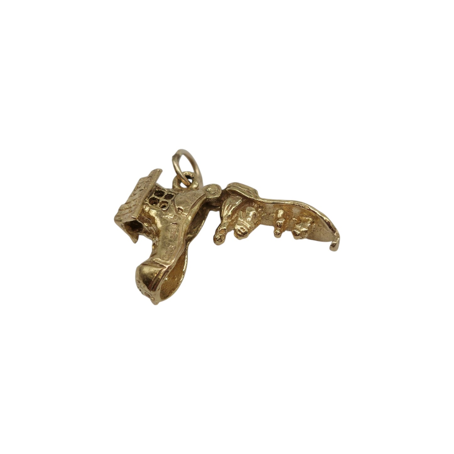 9ct 375 Yellow Gold Mother Hubbard Opening Charm 1961 L 1.6 cm 2.9 g.
