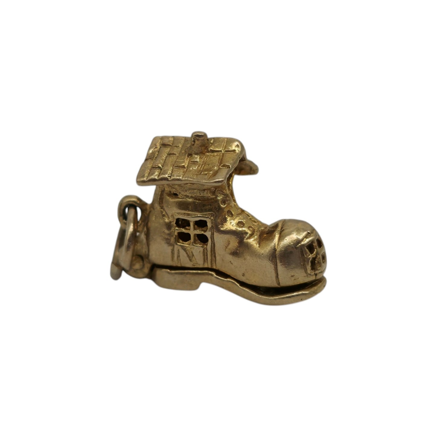 9ct 375 Yellow Gold & Enamel Mother Hubbard Inside Shoe Opening Charm 1967 L 1.5 cm 2.7 g.