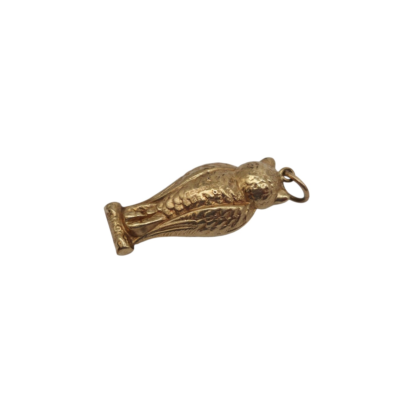 9ct 375 Yellow Gold Owl Charm 1968 L 2.5 cm 1.5 g.