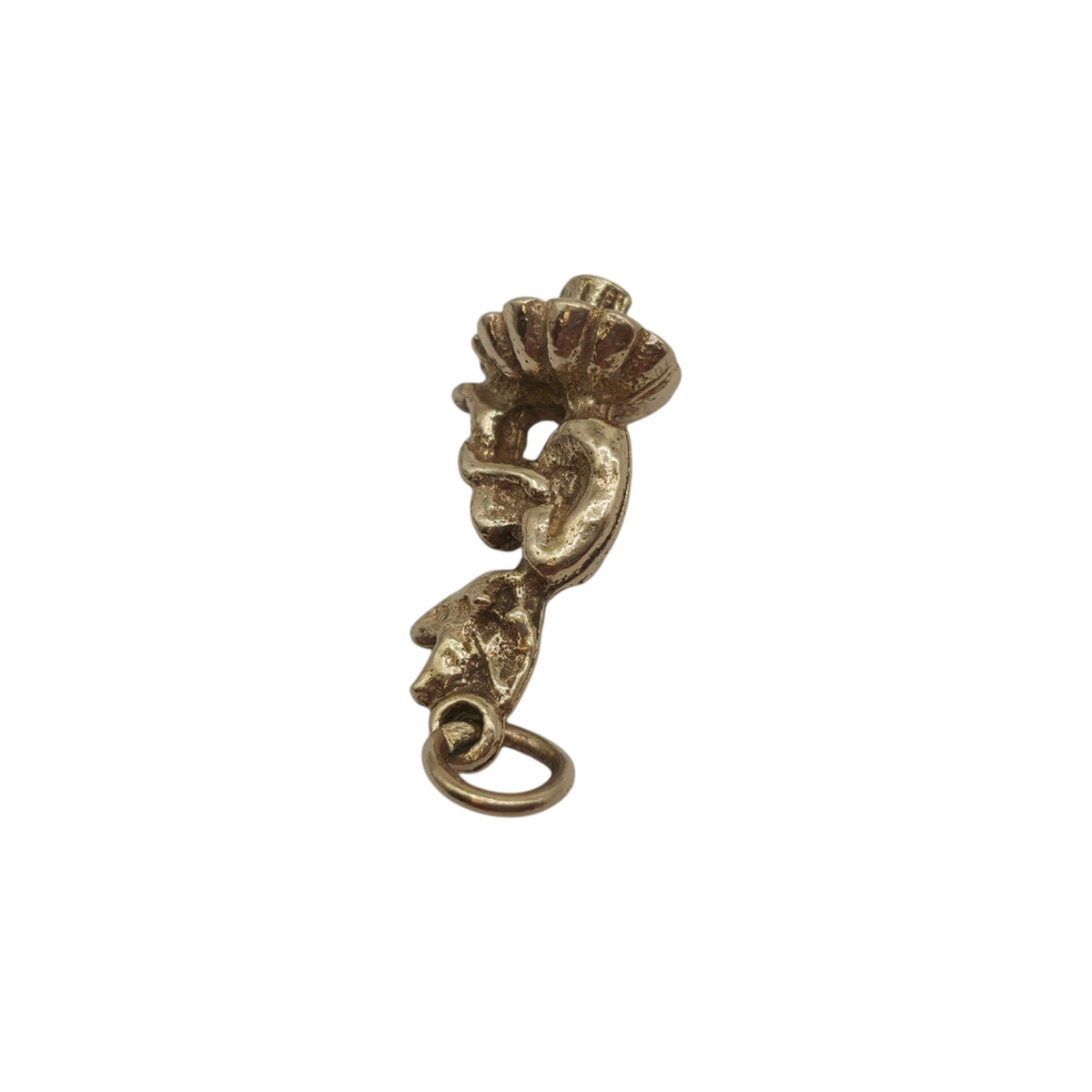9ct 375 Yellow Gold Pixie Seated On A Toadstool Charm 1973 L 1.6 cm 1.6 g.