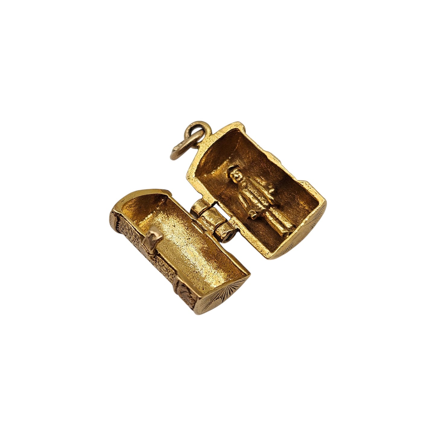 9ct 375 Yellow Gold Postman Inside Post Box Opening Charm 1966 L 1.5 cm 4.1 g.