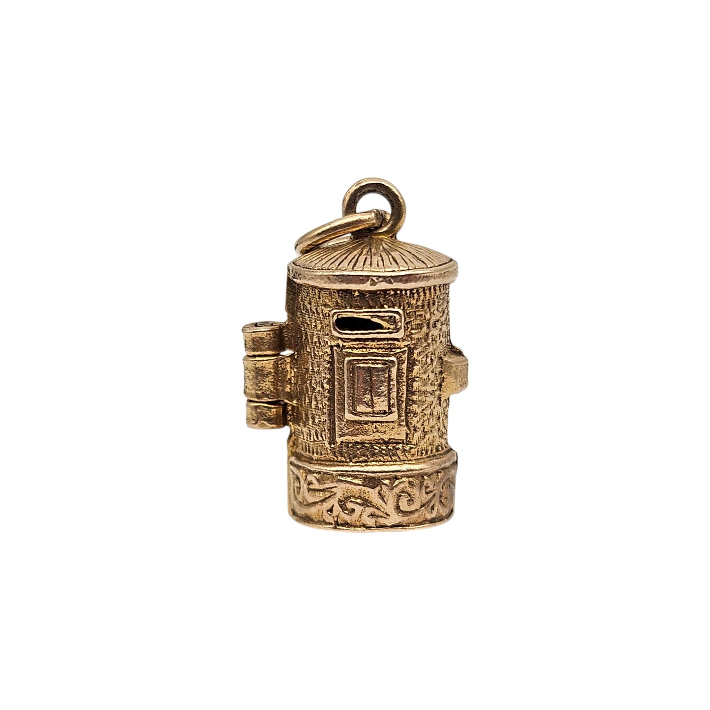 9ct 375 Yellow Gold Postman Inside Post Box Opening Charm 1966 L 1.5 cm 4.1 g.