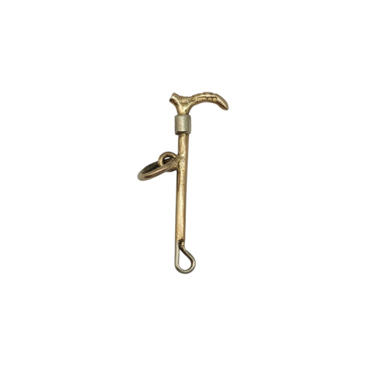 9ct 375 Yellow Gold Riding Crop Charm 1968 L 2.5 cm 0.9 g.