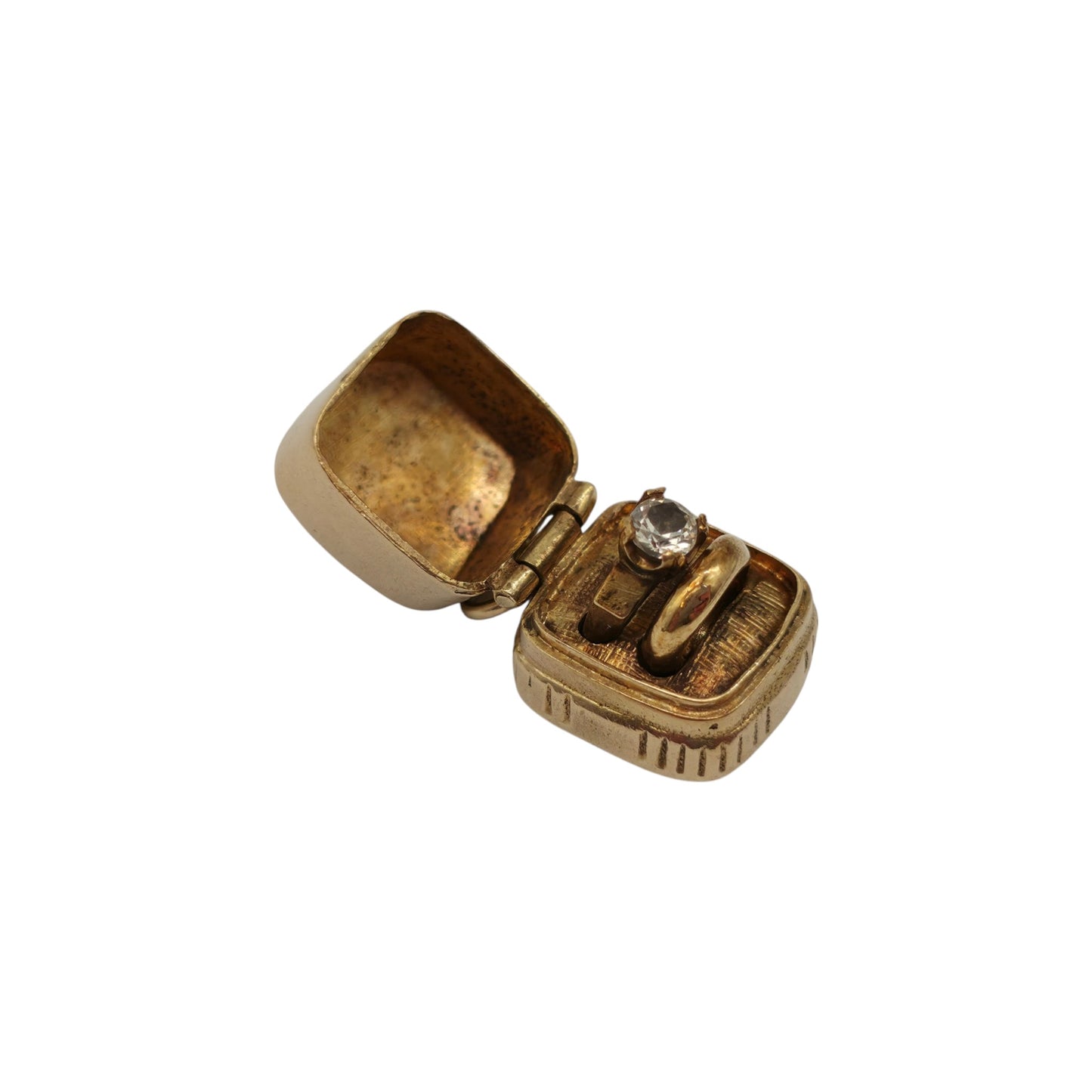 9ct 375 Yellow Gold Ring Box Opening Charm 1962 L 1.2 cm 5.8 g.