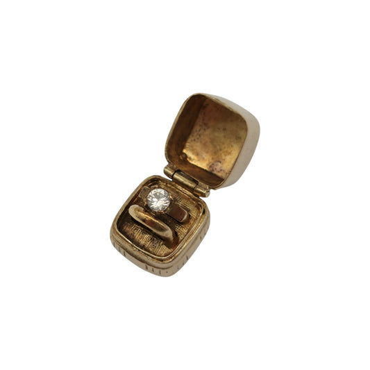 9ct 375 Yellow Gold Ring Box Opening Charm 1962 L 1.2 cm 5.8 g.