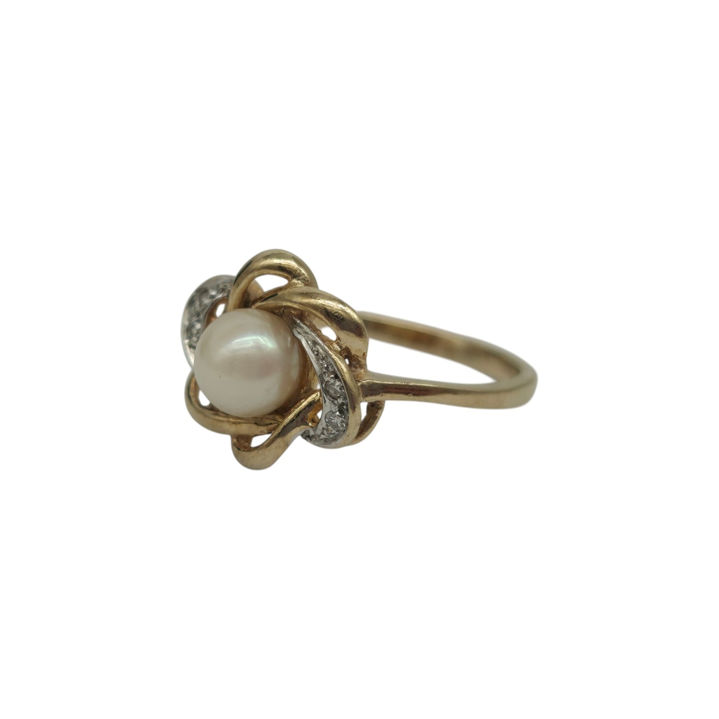9ct 375 Yellow Gold Ring With Pearl & Diamonds c.1995 Size P 2.3 g.