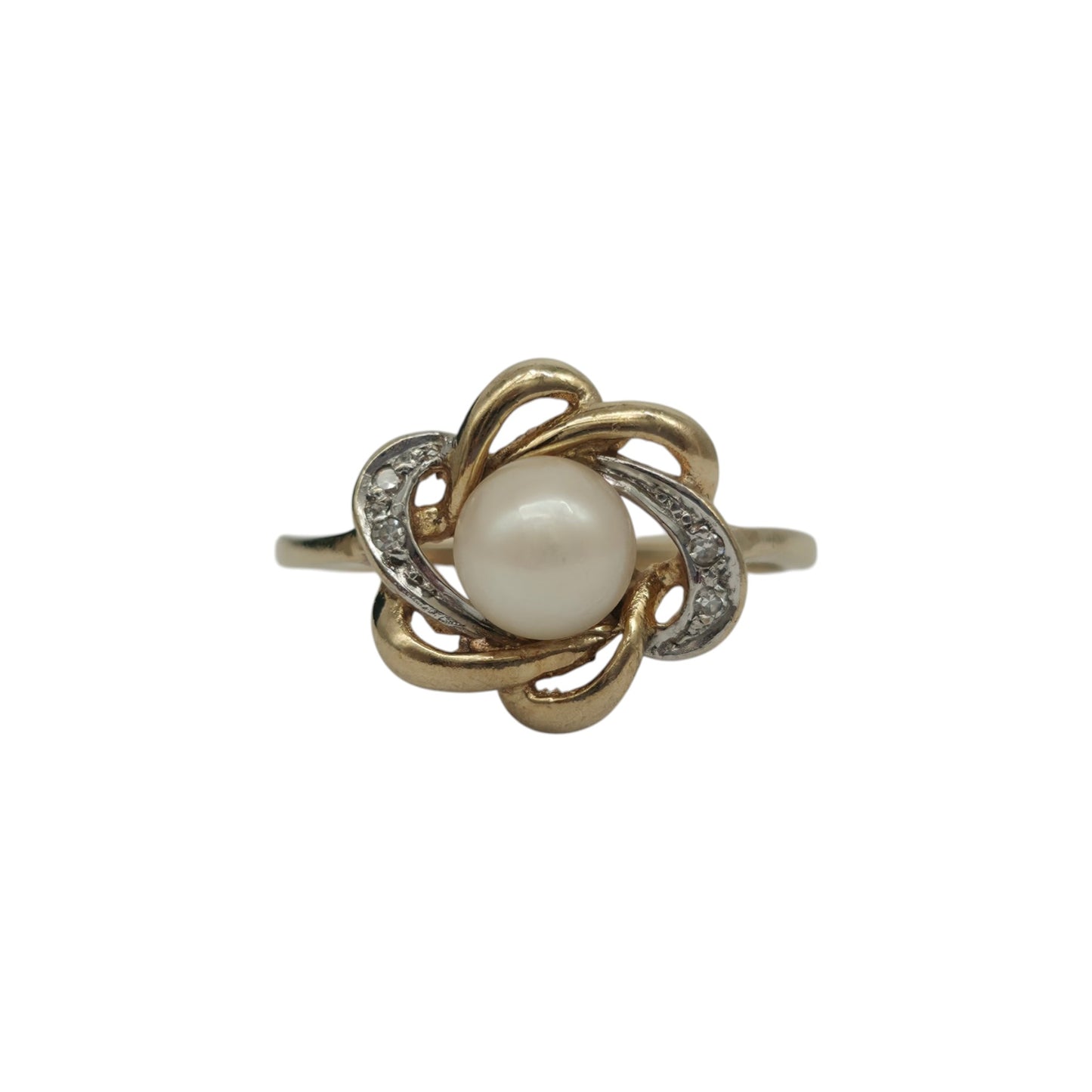 9ct 375 Yellow Gold Ring With Pearl & Diamonds c.1995 Size P 2.3 g.