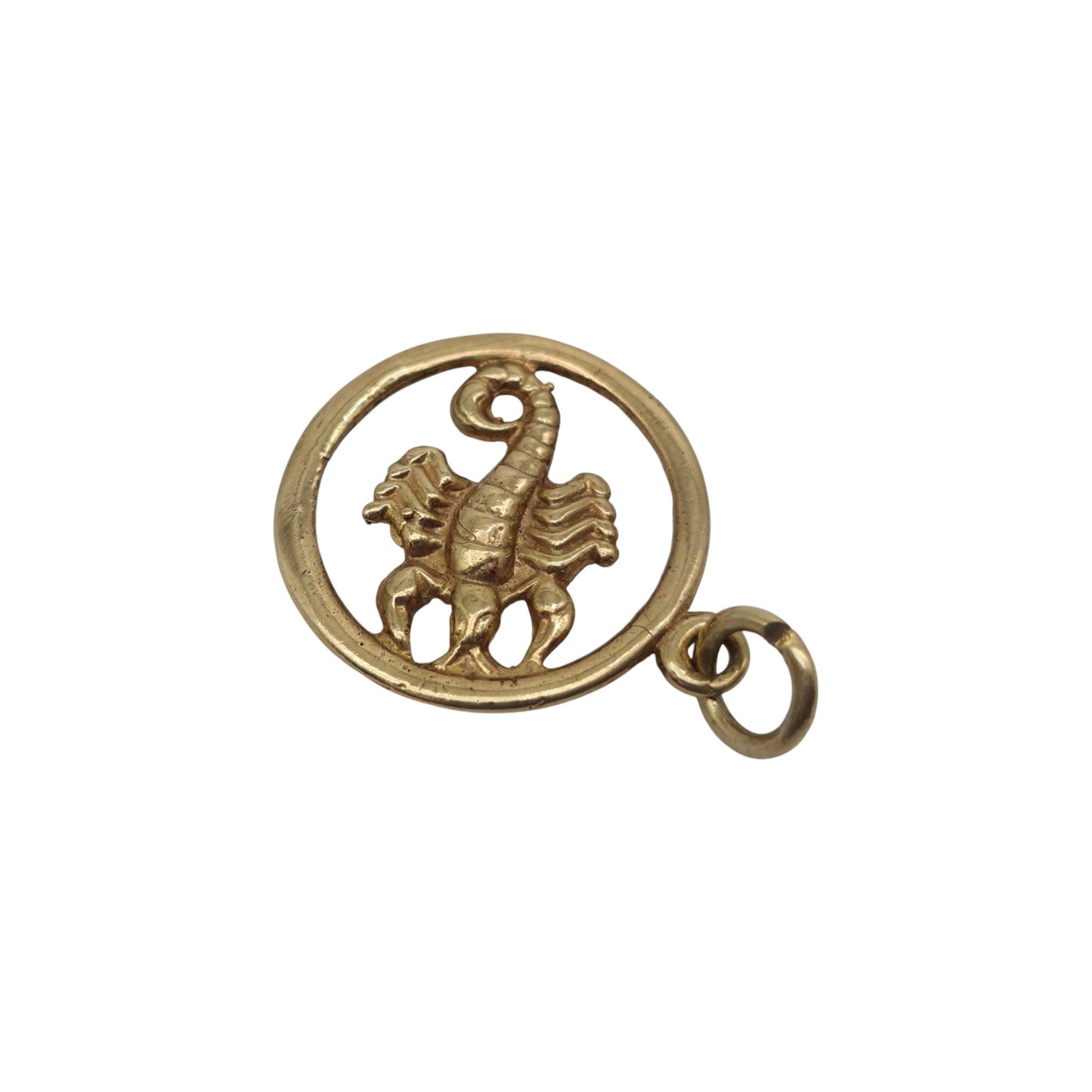 9ct 375 Yellow Gold Scorpio Charm 1977 L 1.5 cm 0.8 g.