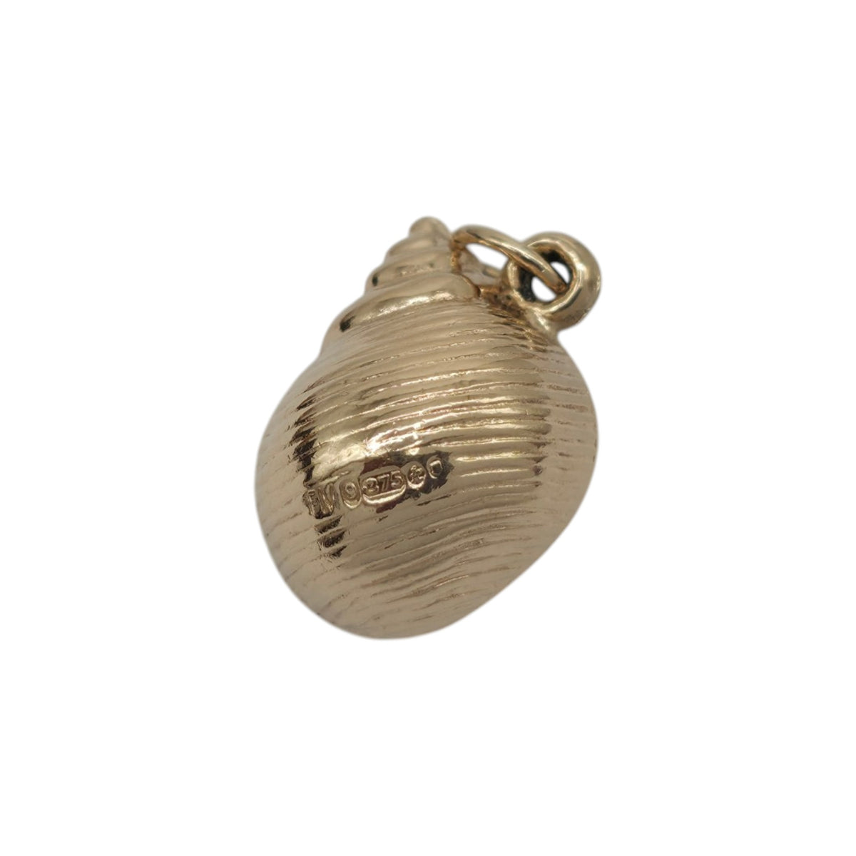 9ct 375 Yellow Gold Seashell Charm 1965 L 1.2 cm 0.7 g.