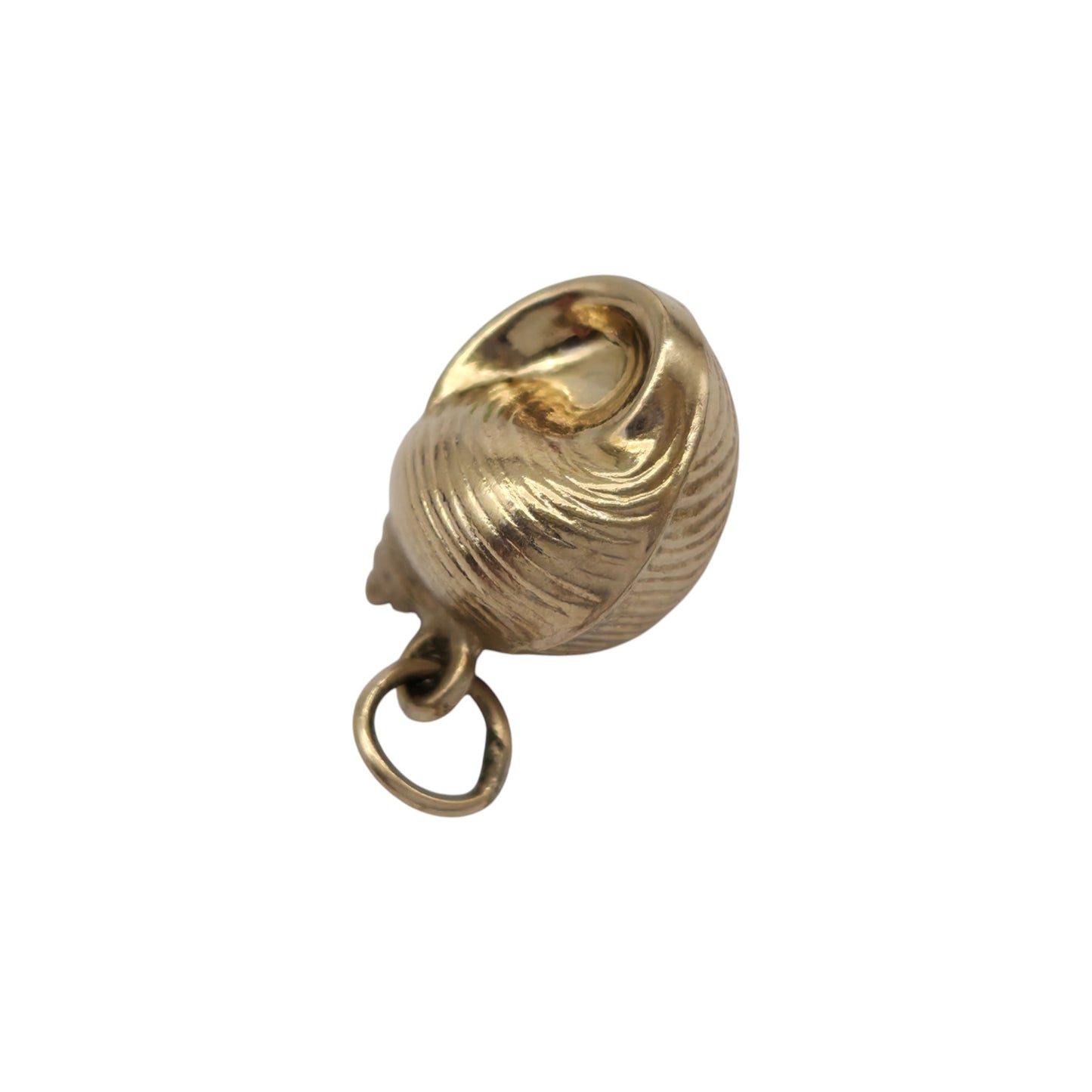 9ct 375 Yellow Gold Seashell Charm 1968 L 1.2 cm 0.6 g.