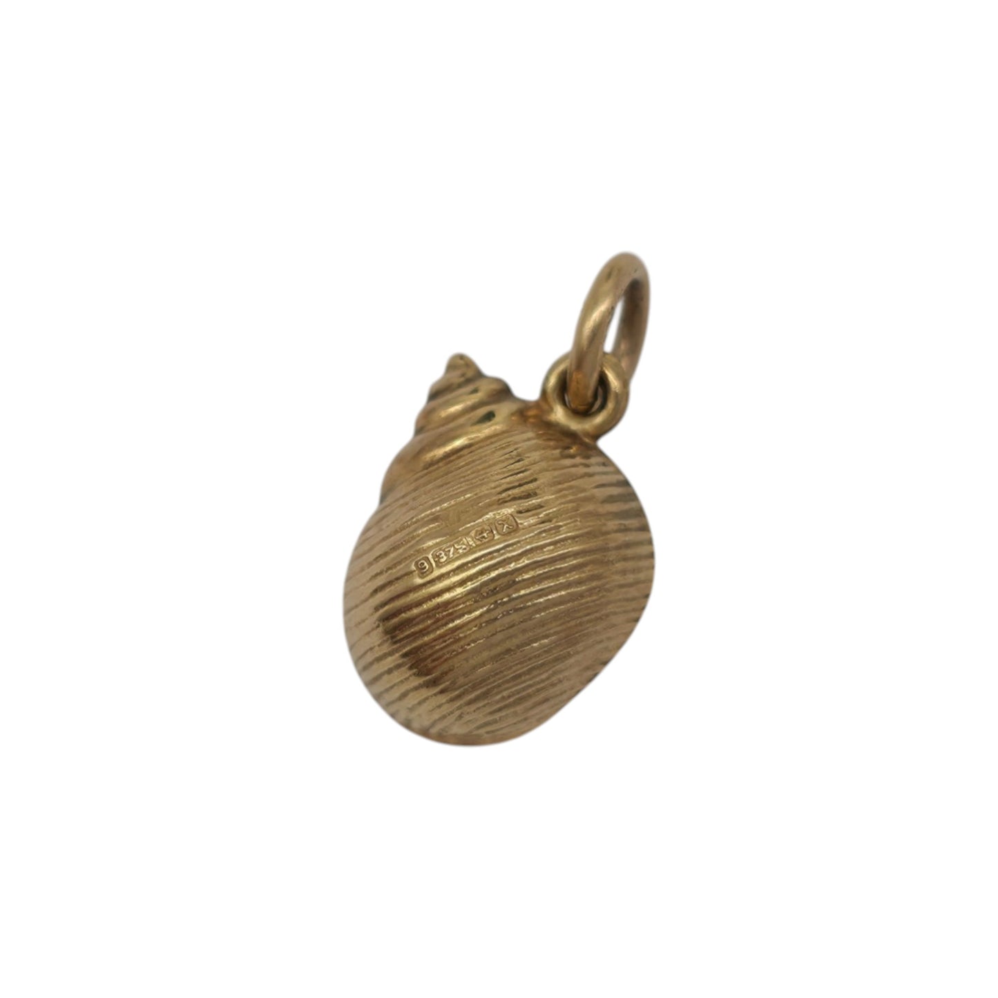 9ct 375 Yellow Gold Seashell Charm 1972 L 1.2 cm 0.8 g.