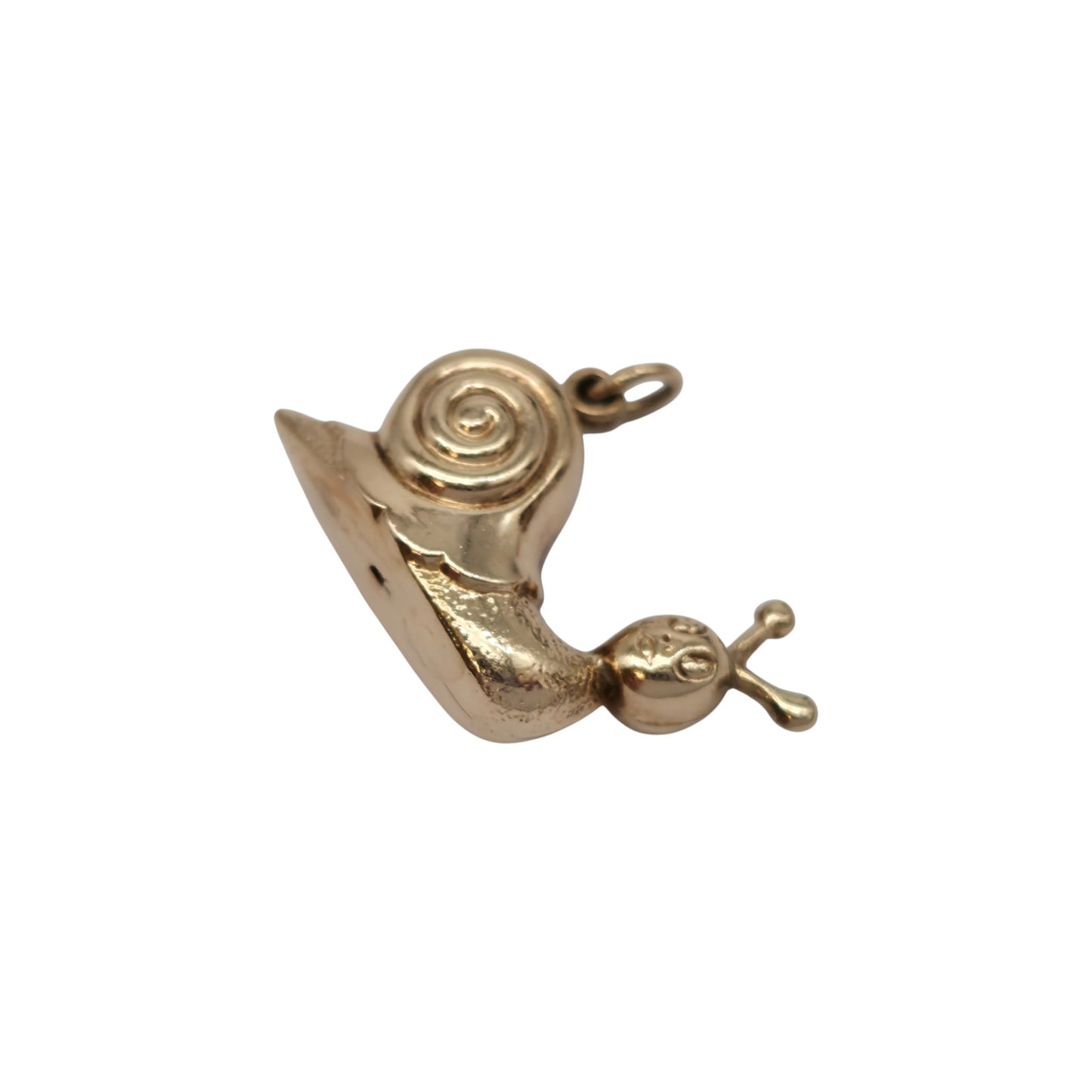 9ct 375 Yellow Gold Snail Charm 1977 L 2.4 cm 1.5 g.