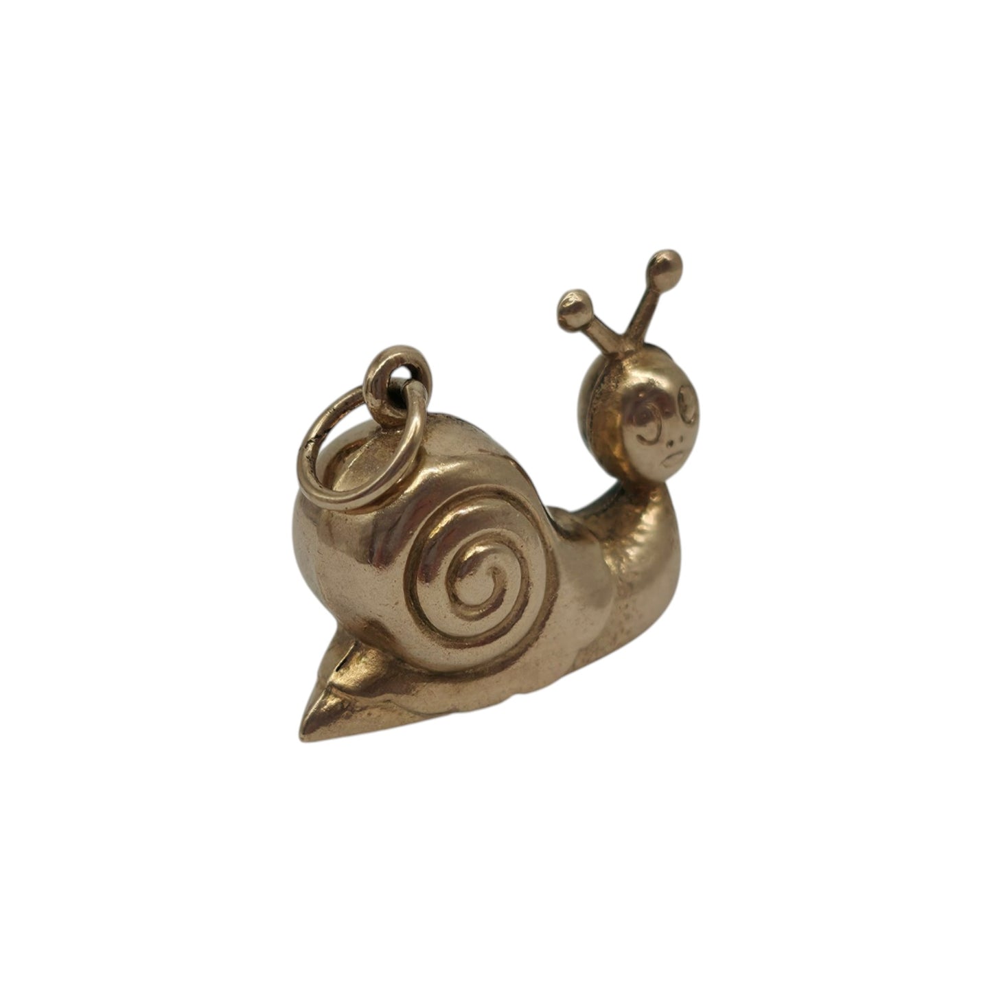 9ct 375 Yellow Gold Snail Charm 1975 L 1.9 cm 1.2 g.