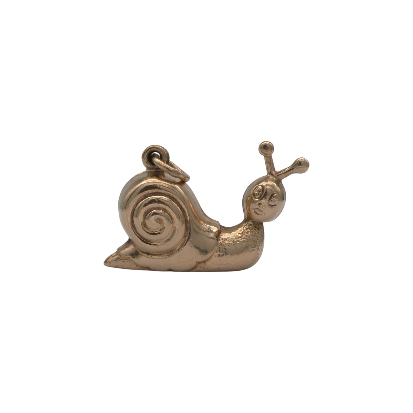 9ct 375 Yellow Gold Snail Charm 1977 L 2.4 cm 1.5 g.