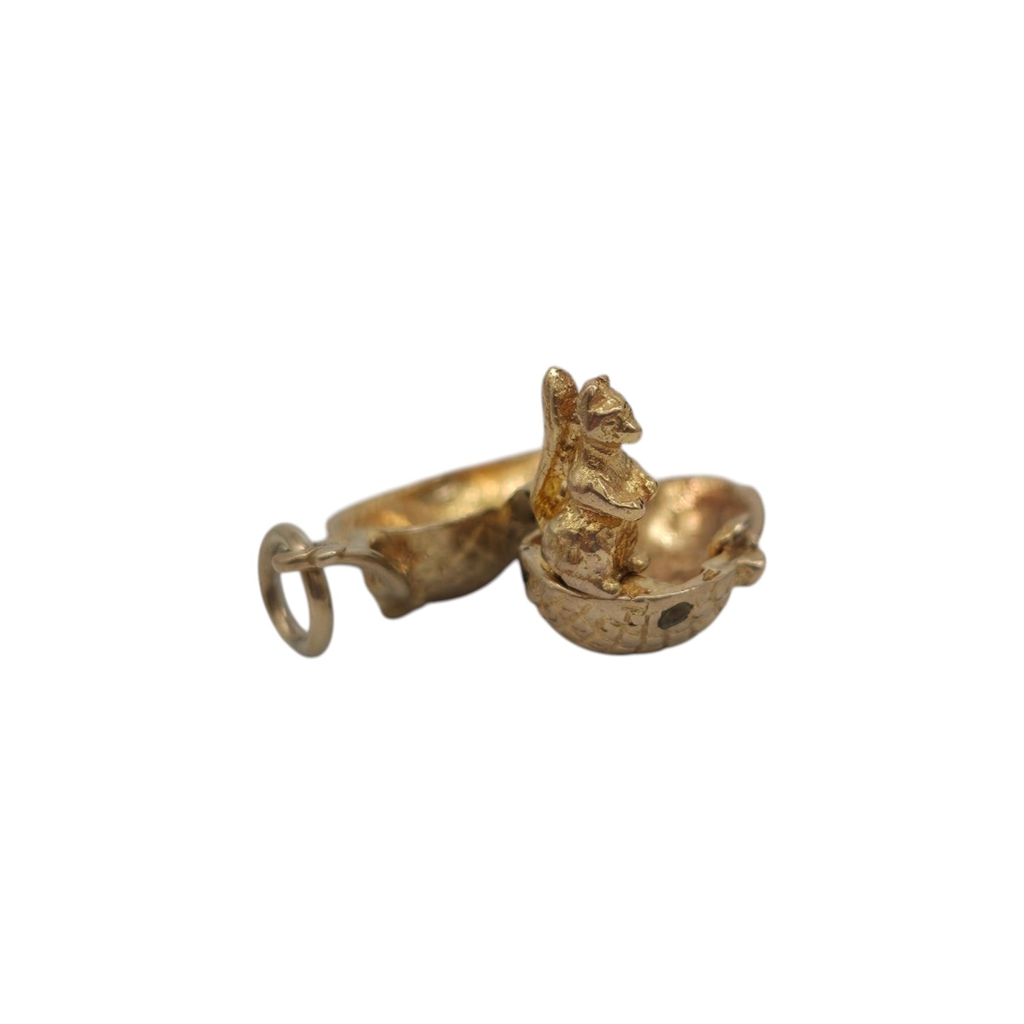 9ct 375 Yellow Gold Squirrel Inside Acorn Opening Charm c.1957 L 1.5 cm 2.1 g.