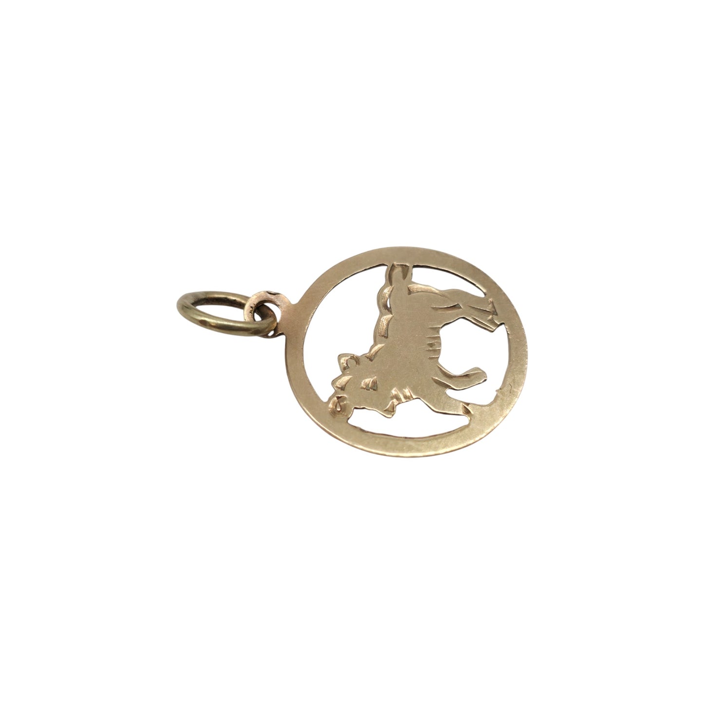 9ct 375 Yellow Gold Taurus Charm 1961 L 1.3 cm 0.5 g.