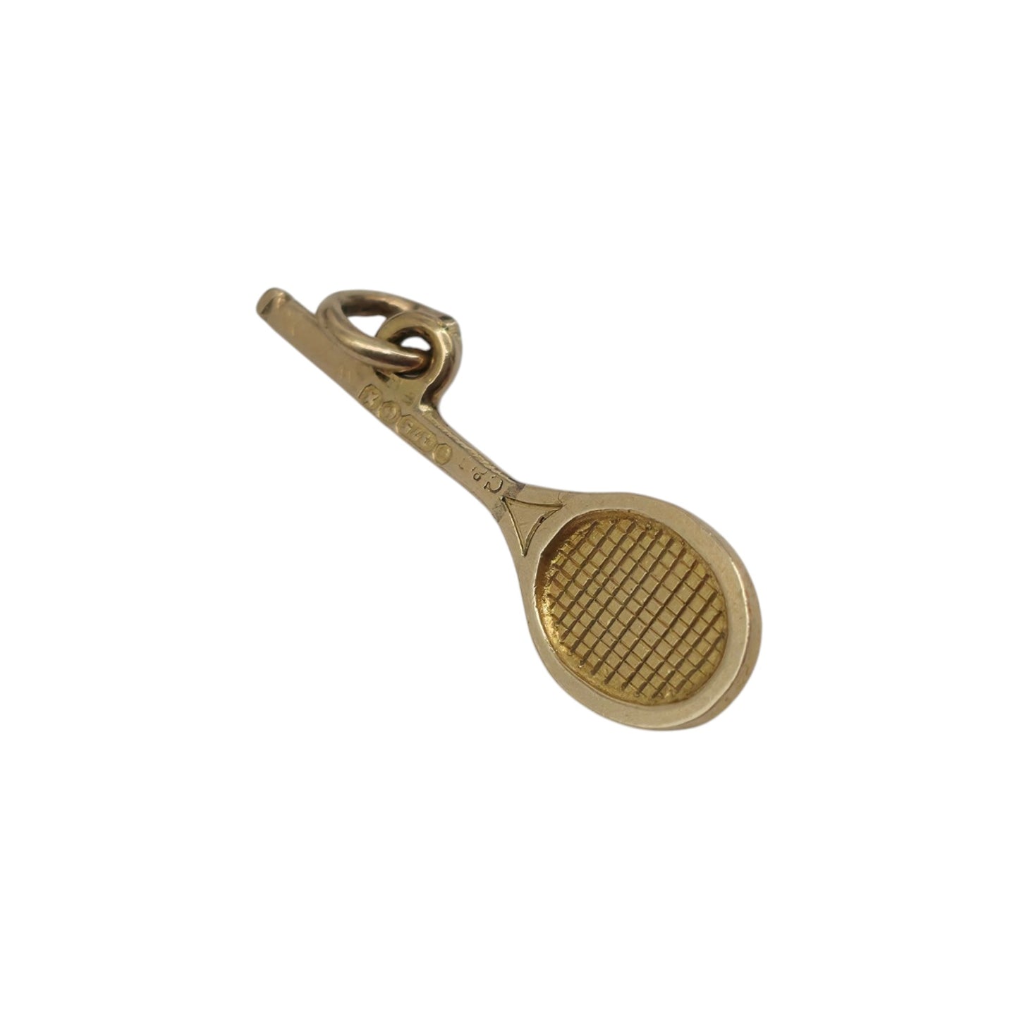 9ct 375 Yellow Gold Tennis Racket Charm 1947 L 1.9 cm 0.5 g.