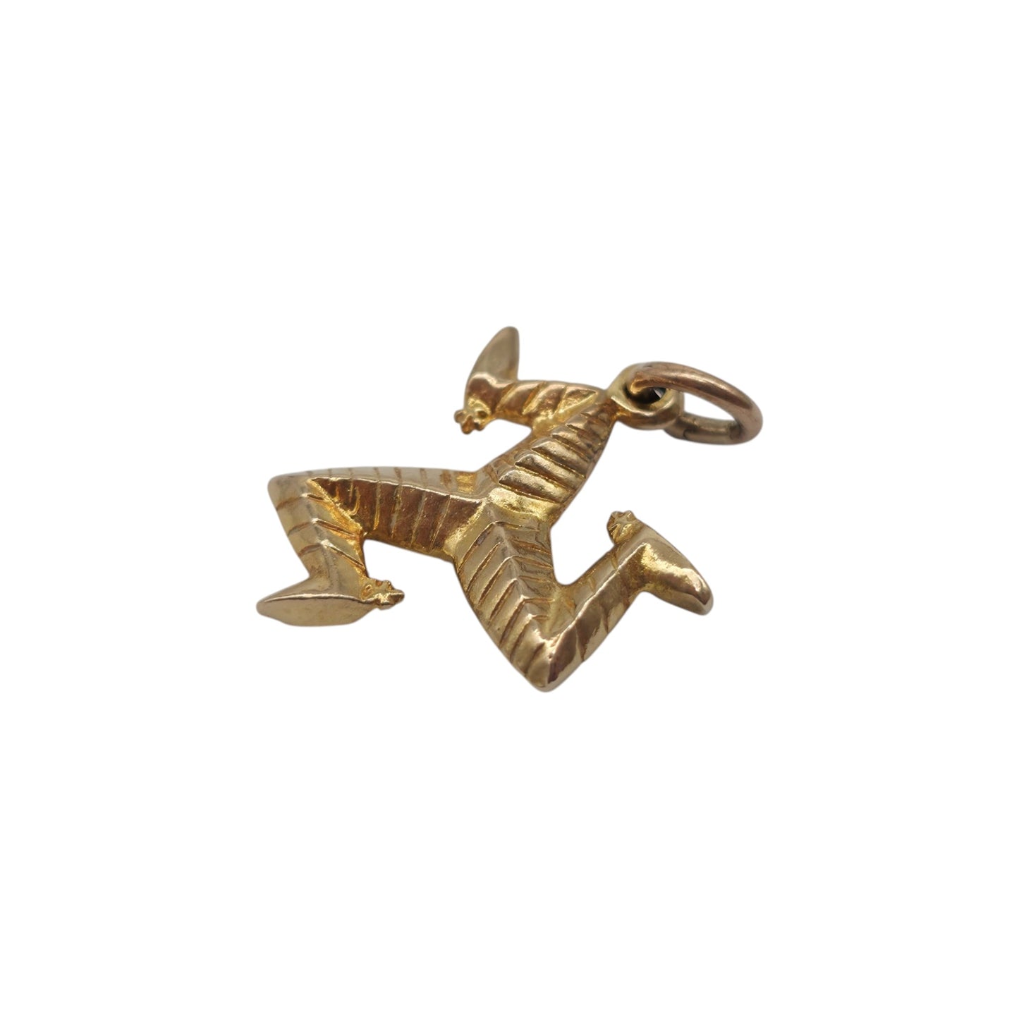 9ct 375 Yellow Gold Triskelion Charm 1963 L 1.6 cm 2.7 g.